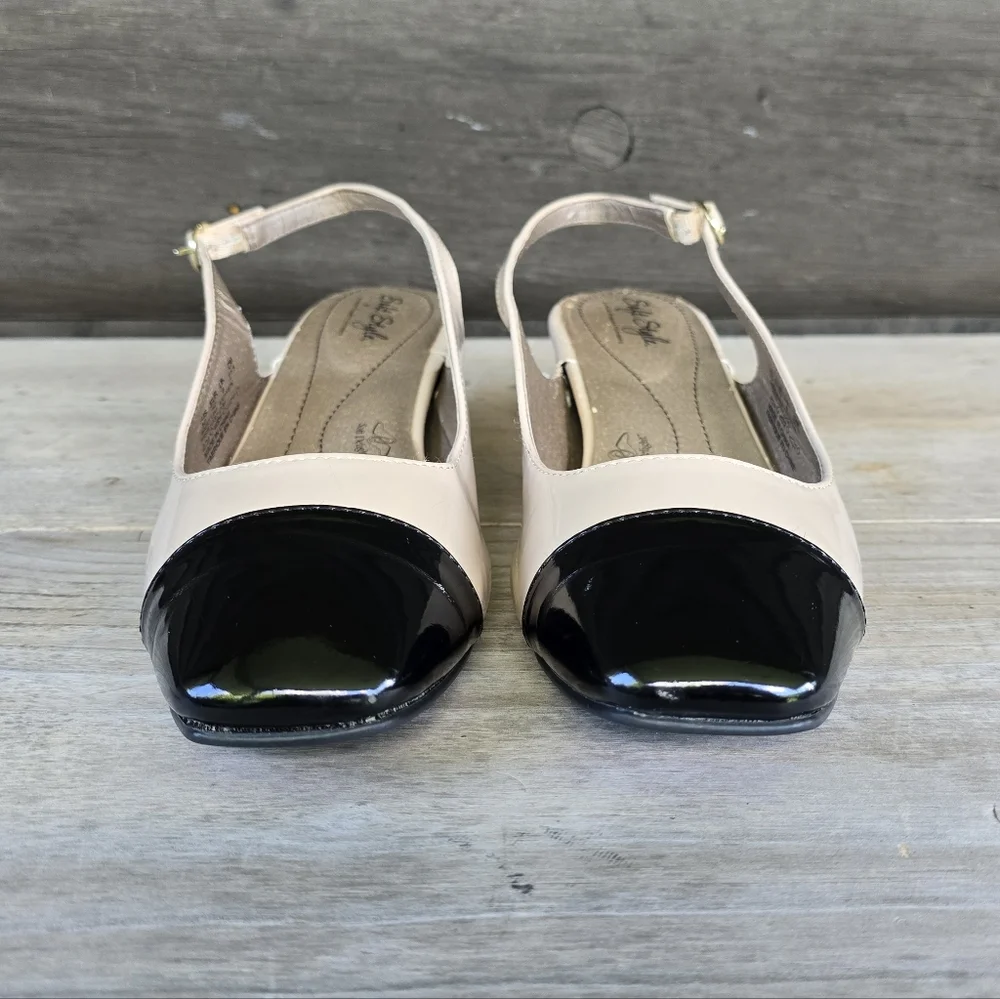 Soft Style Shirly Parisian Chic Two-Tone Sqaure Toe Comfort Wedge 10M